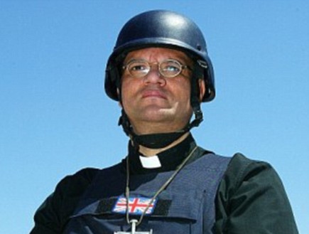 הכומר אנדרו וויט (צילום: icin.org.uk)