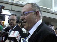 עורך הדין בני נהרי (צילום: גלעד שלמור, חדשות 2)