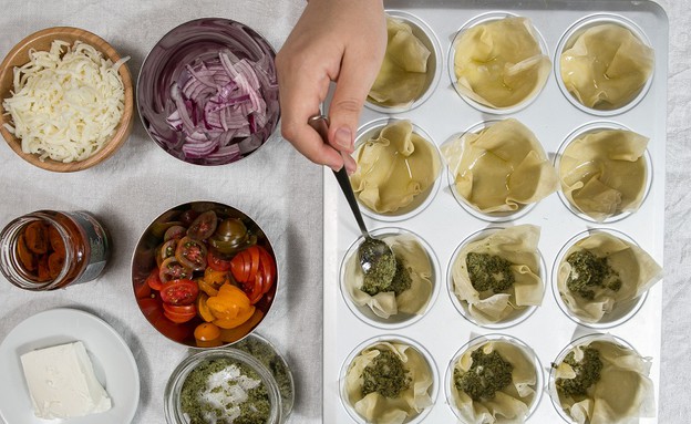 מאפים אישיים של גבינה וירקות