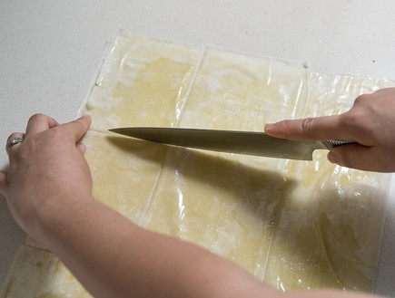 מאפים אישיים של גבינה וירקות (צילום: דרור עינב, mako אוכל)