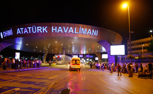 נמל התעופה אטטורק באיסטנבול (צילום: חדשות 2)