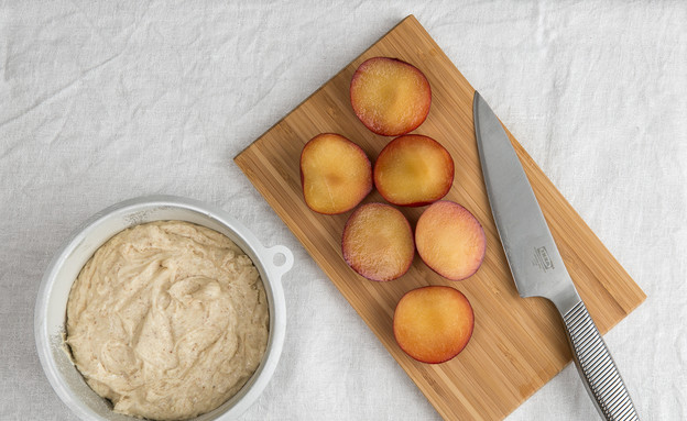 עוגת שזיפים עם קראמבל