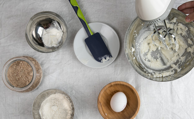 עוגת שזיפים עם קראמבל