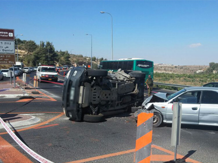 הפיגוע בנווה דניאל (צילום: טוויטר משטרת ישראל)