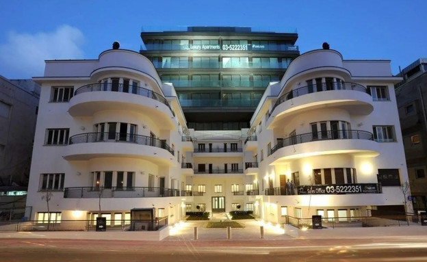 פנטהאוז בבניין לשימור   בקו החוף של תל אביב (יח``צ: יעל שובל)