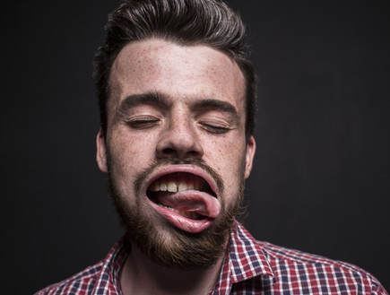 לשון של גבר (צילום: Shutterstock)