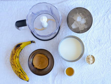 שייק בננה וחמאת בוטנים - המרכיבים