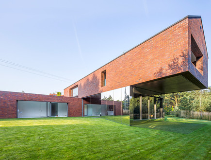 Living-Garden House in Izbica, Izbica, Poland (צילום:  Robert Koniec)