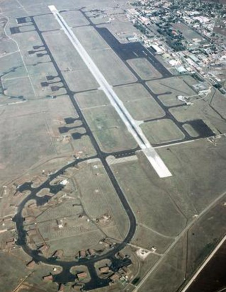 דרמה סביב הבסיס הטורקי (צילום: facebook/Incirlik Air Base - Turkey)