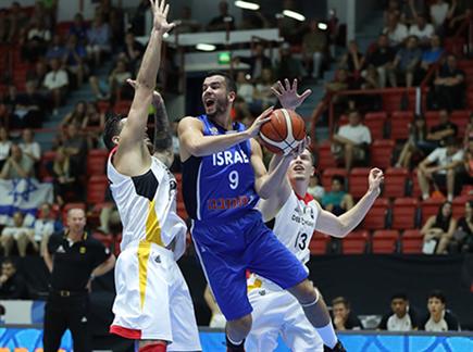 הנבחרת לא הצליחה במשימה (FIBA) (צילום: ספורט 5)