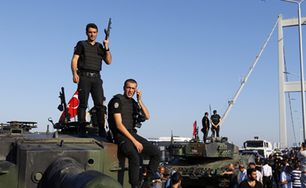 ניסיון ההפיכה בטורקיה כשל (צילום: חדשות 2)