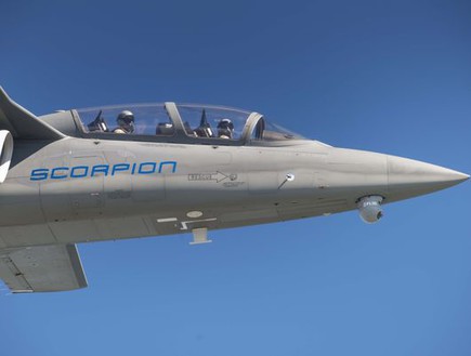 מטוס זול של ארהב (צילום: Textron Airland)