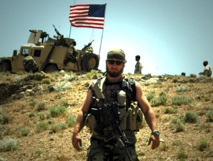 מלוחם בצבא ארהב לאישה (צילום: youcaring.com)