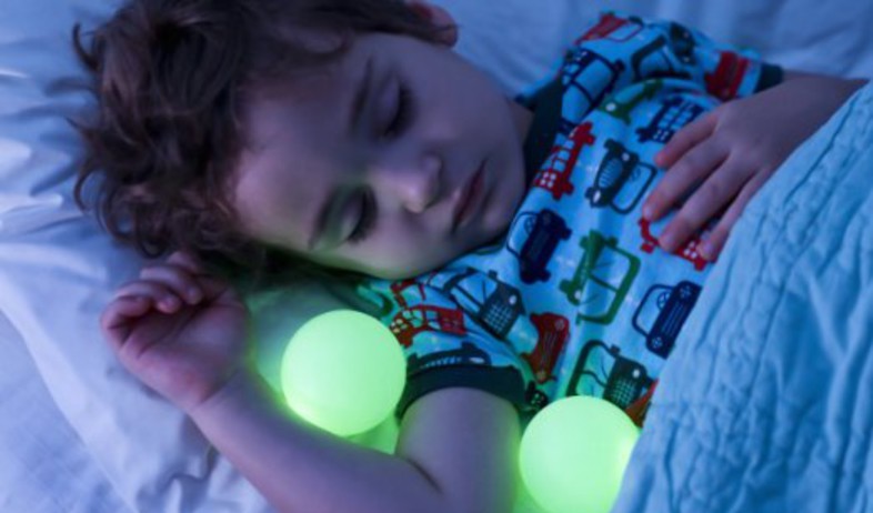 קל עם ילדים, מנורת לילה נטענת  (צילום: amazon.com)