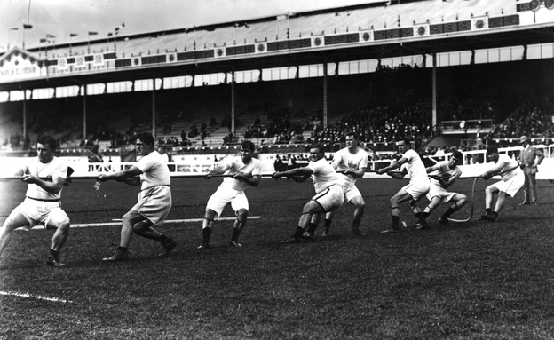 משיכת חבל - המנצח יקבל מדליה ושוקו בשקית משיכת חבל - המנצח יקבל מדליה ושוקו בשקית