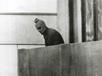 אחת התמונות הזכורות ממתקפת הטרור במינכן 72' (getty)