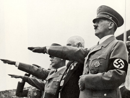 הדיקטטור בטקס פתיחת אולימפיאדת ברלין 1936 (צילום: Photo 12, GettyImages IL)