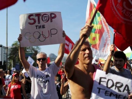 גם ביום החגיגי: הפגנות בברזיל נגד המשחקי