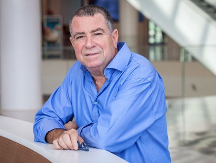 מנכ"ל קניון אושילנד, יעקב בן שמעון