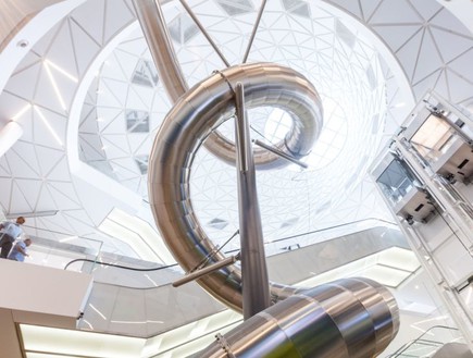 המגלשה בתוך קניון אושילנד