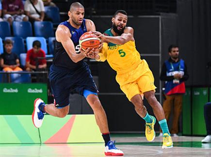 מילס ובאטום במאבק הערב בריו (Getty)