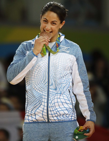 ירדן ג'רבי אחרי שזכתה במדלית ארד בג'ודו באולימפיאדת ריו 2016 (צילום: ap)