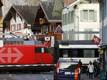 רכבת בשווייץ, ארכיון (צילום: רויטרס)