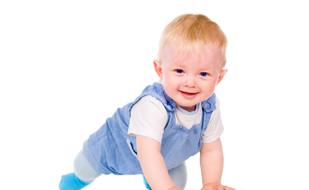 תינוק זוחל (צילום: Shutterstock)