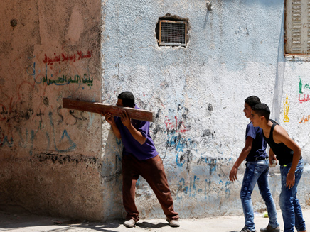 מהומות באל-פוואר (ארכיון) (צילום: רויטרס)