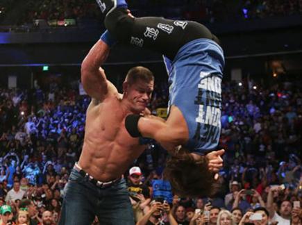 עוד מפגש בין סינה לסטיילס (WWE.COM) (צילום: ספורט 5)
