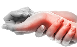 כאב בשורש כף היד (צילום: BLACKDAY, Shutterstock)