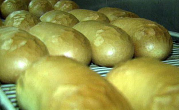 למה לא מורידים את מחירי הלחם (צילום: חדשות 2)