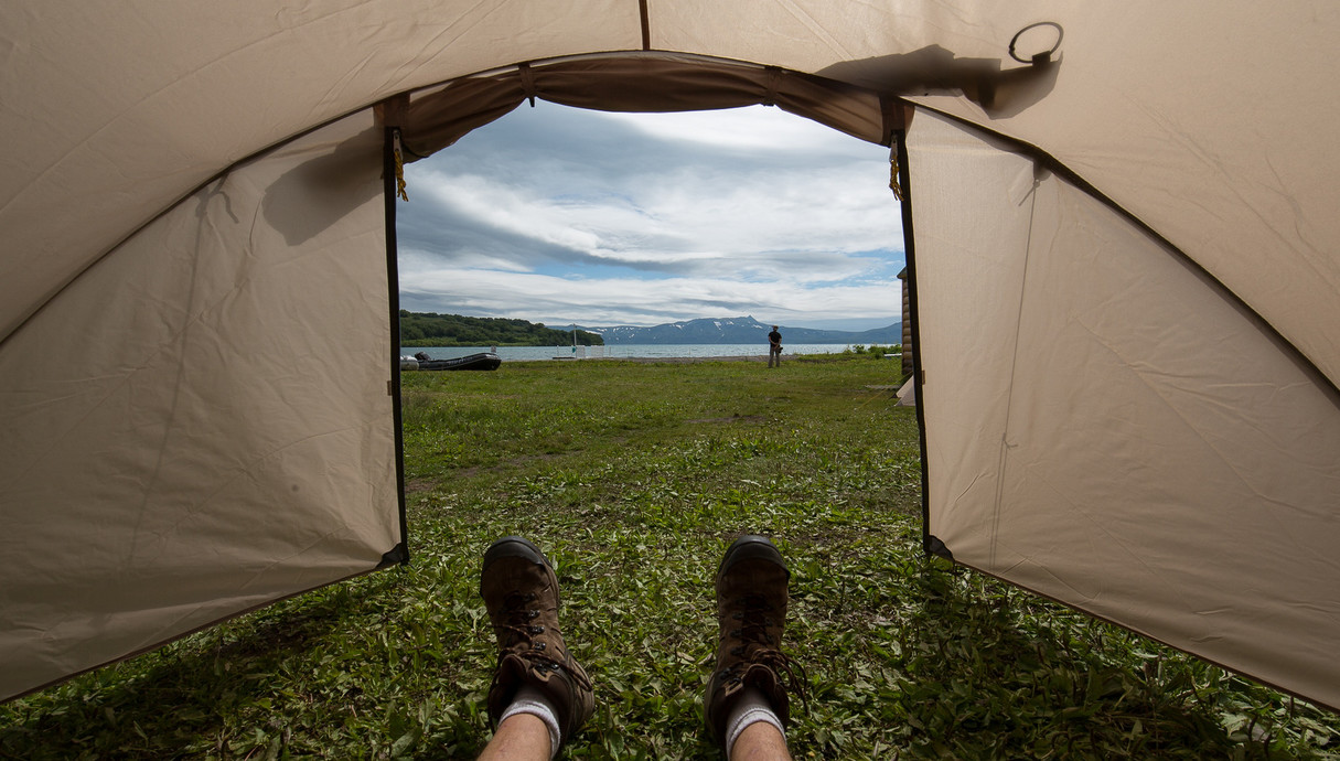 הנוף מפתח האוהל