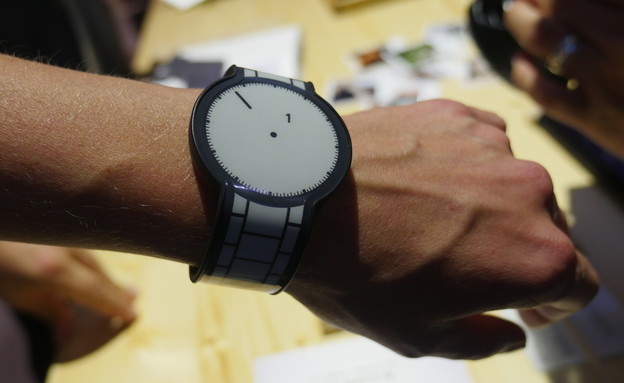 שעון מנייד אלקטרוני של סוני (צילום: אהוד קינן, ברלין, NEXTER)