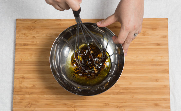 סלט ירוק מושלם - טורפים את חומרי הרוטב