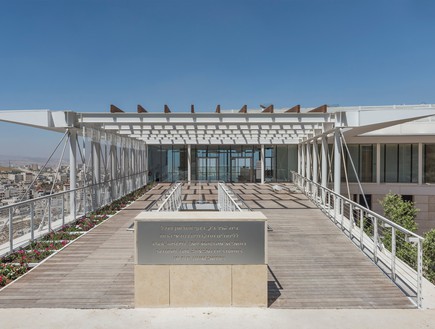 בית ספר מנדל ללימודים מתקדמים במדעי הרוח, אדריכלים מייקל מקינל בשי (צילום: אלי סינגלובסקי)