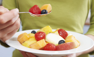 סלט פירות (צילום: SpeedKingz, Shutterstock)