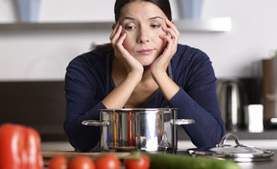 אישה במטבח (צילום: Shutterstock)