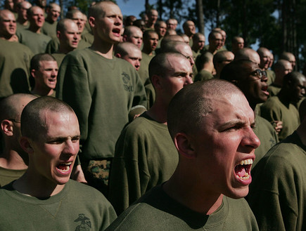 טירונות במארינס (צילום: Scott Olson, GettyImages IL)