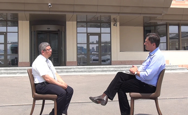 ערד ניר בראיון עם היועץ של ארדואן (צילום: חדשות 2)