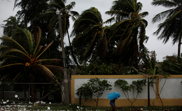 מאות מחפשים מקלט בהאיטי וג'מייקה (צילום: רויטרס)