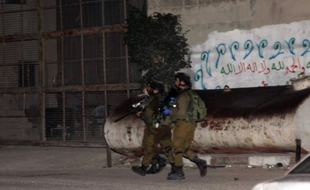 כוחות הביטחון בפעילות ליד בית המחבל מי-ם