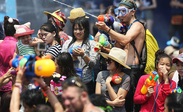 תיירים בתאילנד (צילום: Taylor Weidman, GettyImages IL)