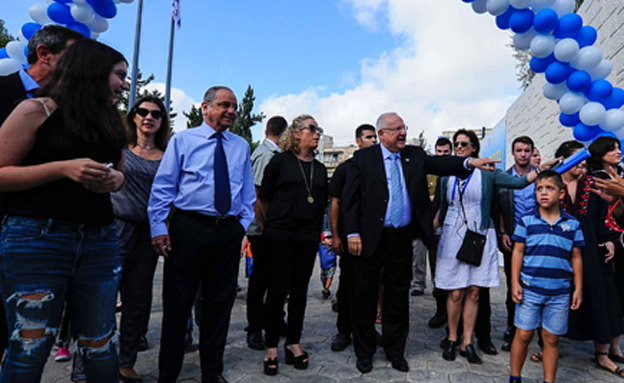 צפו: נשיא המדינה מארח בסוכתו (צילום: רועי ברקוביץ')