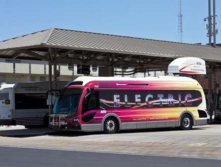 אוטובוס חשמלי בצ'טונגה טנסי (צילום: ויקיפדיה)