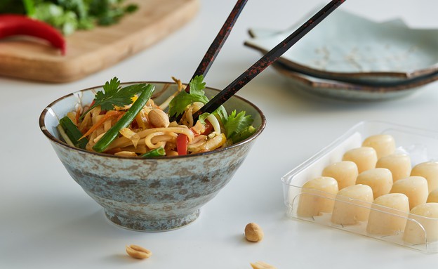 נודלס עם שום, ג'ינג'ר וירקות