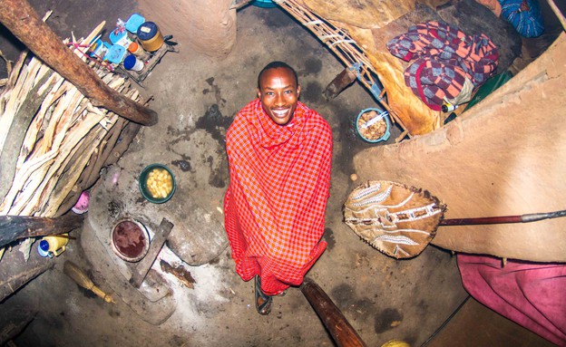 ROOM#867, EZEKIEL, 22years old, Guerrier, Echo Manyata, Kenya (צילום: John Thackwray)