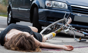 תאונה אופניים חשמליים (צילום: Shutterstock)