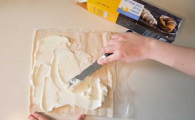 קראנץ' גבינה ודובדבנים - הכנה