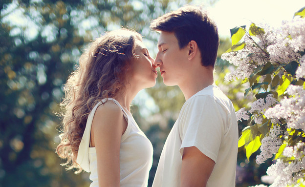 זוג מאוהב (צילום: Shutterstock, מעריב לנוער)